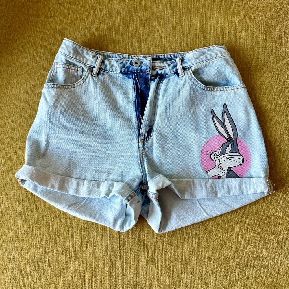 H&M Acid Washed Bugs Bunny Blue Jean Shorts